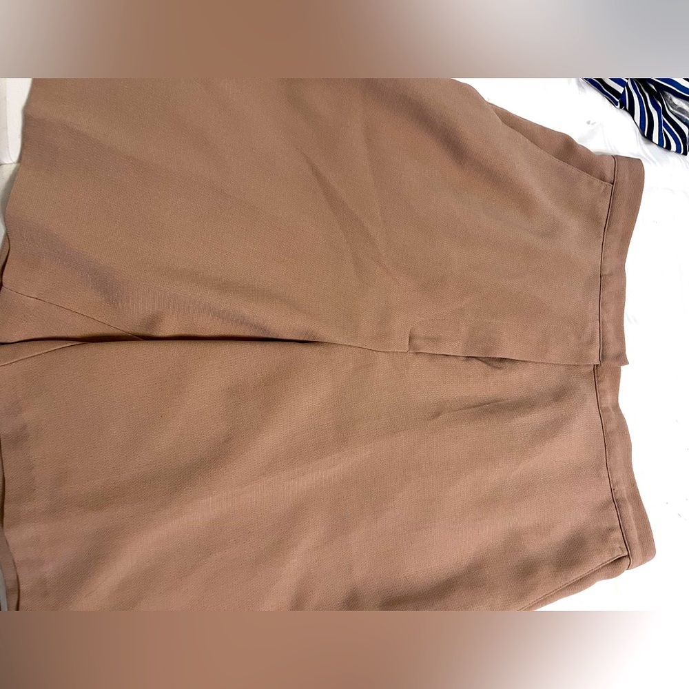 Woman’s trouser shorts